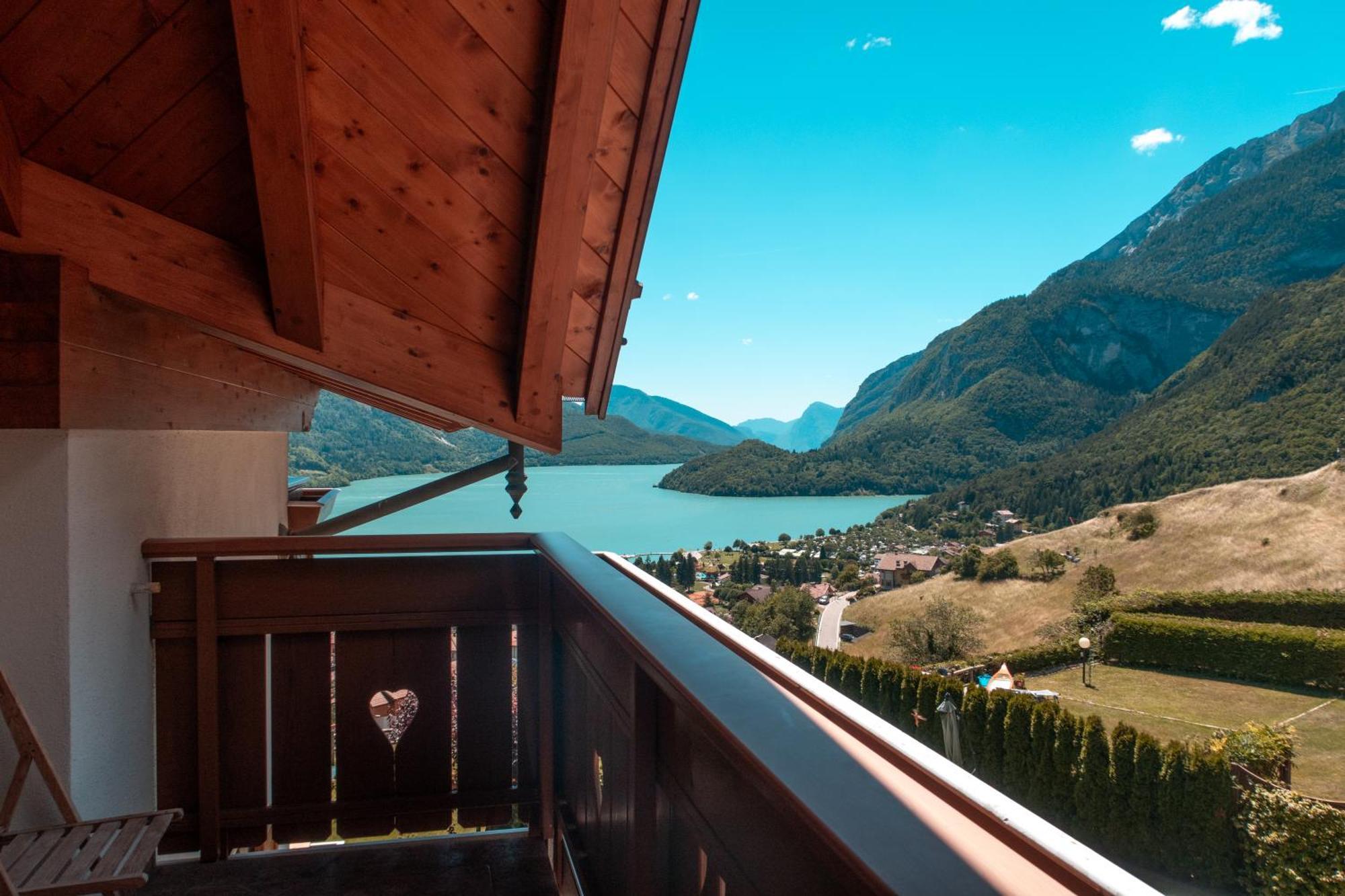 Villa La Dama Del Lago Molveno Exteriér fotografie